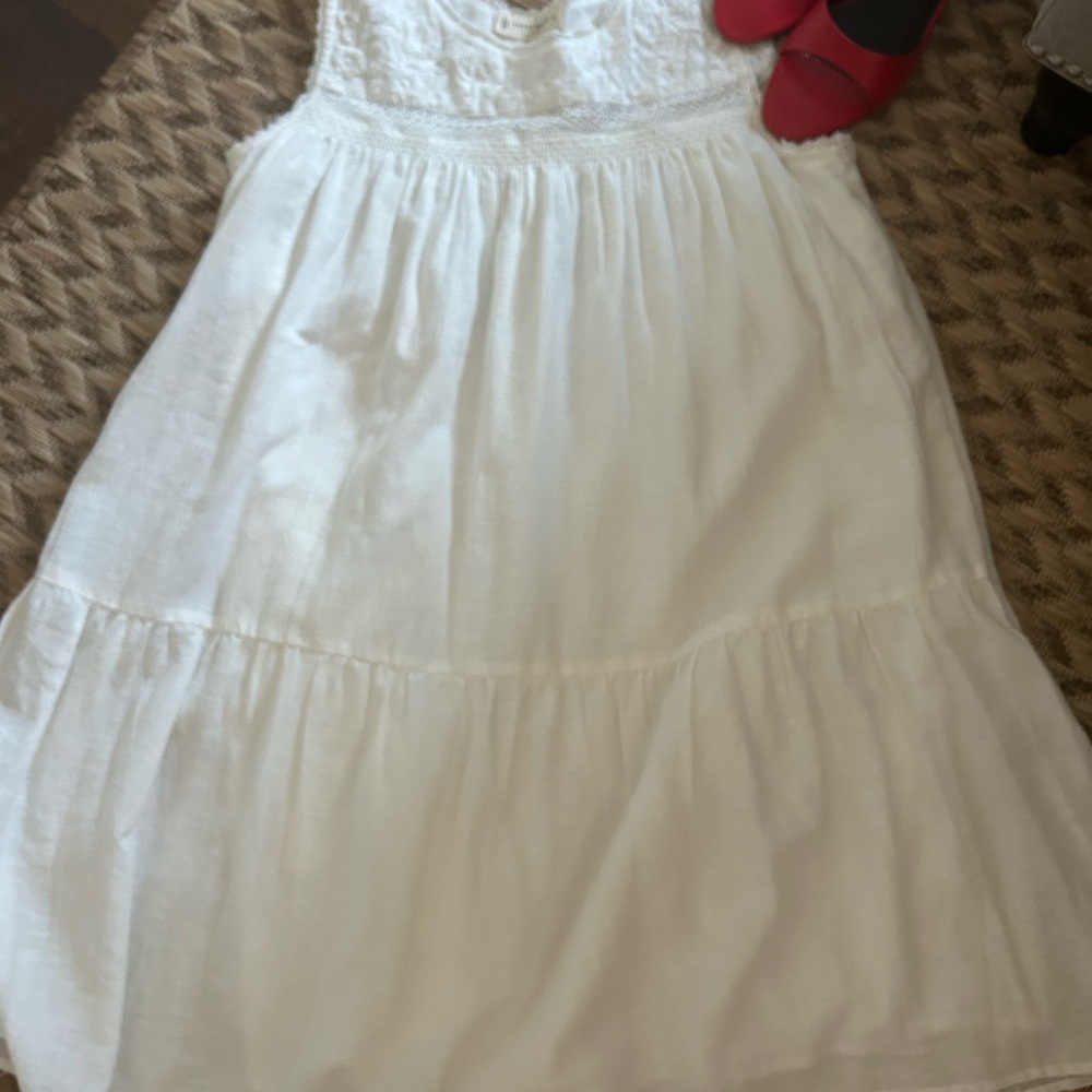 White Sleeveless Dress